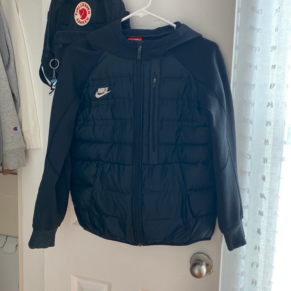 black nike jacket